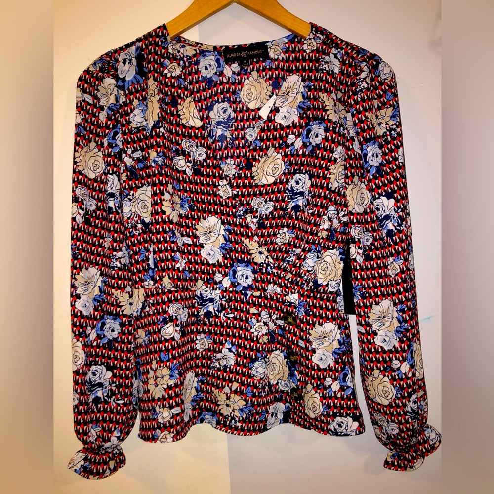 ALMOST FAMOUS WRAP FRONT PEPLUM FLORAL BLOUSE - SIZE SMALL ..NEW NEW WITH TAGS